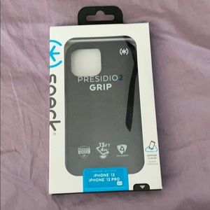 iPhone 12 Speck Presidio2 Case Black NWT